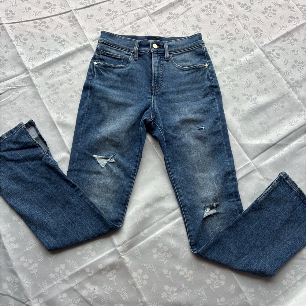 STRETCHY Express Women’s Distressed Dark Blue Jeans